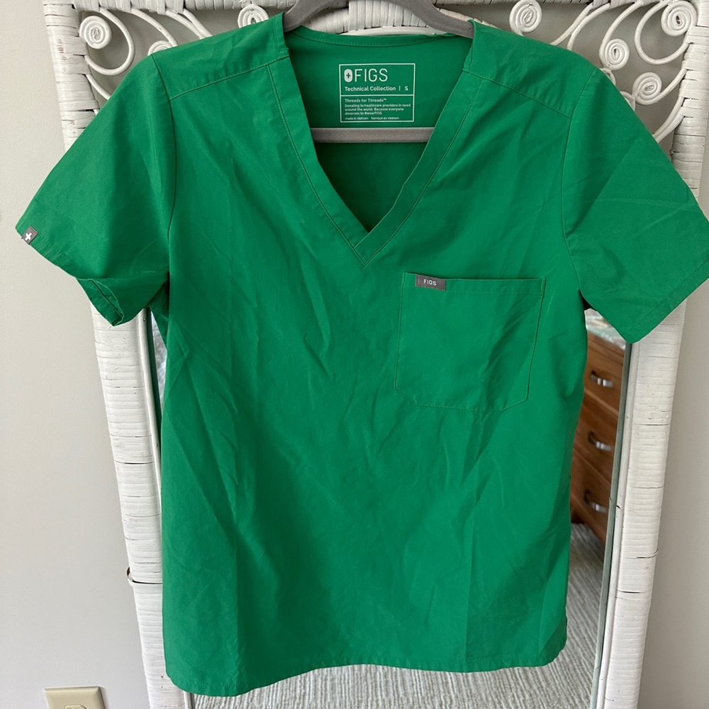 Figs Safety Green Catarina Scrub Top